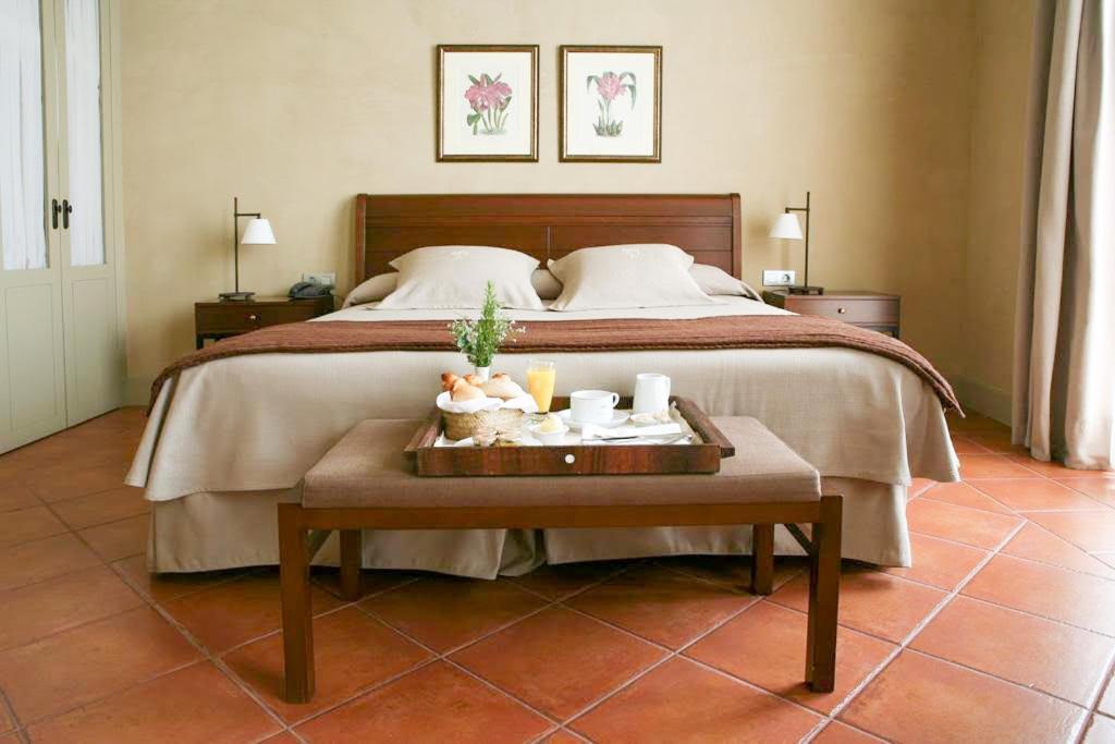 Bremon Boutique Hotel By Duquessa Hotel Collection Кардона Екстериор снимка