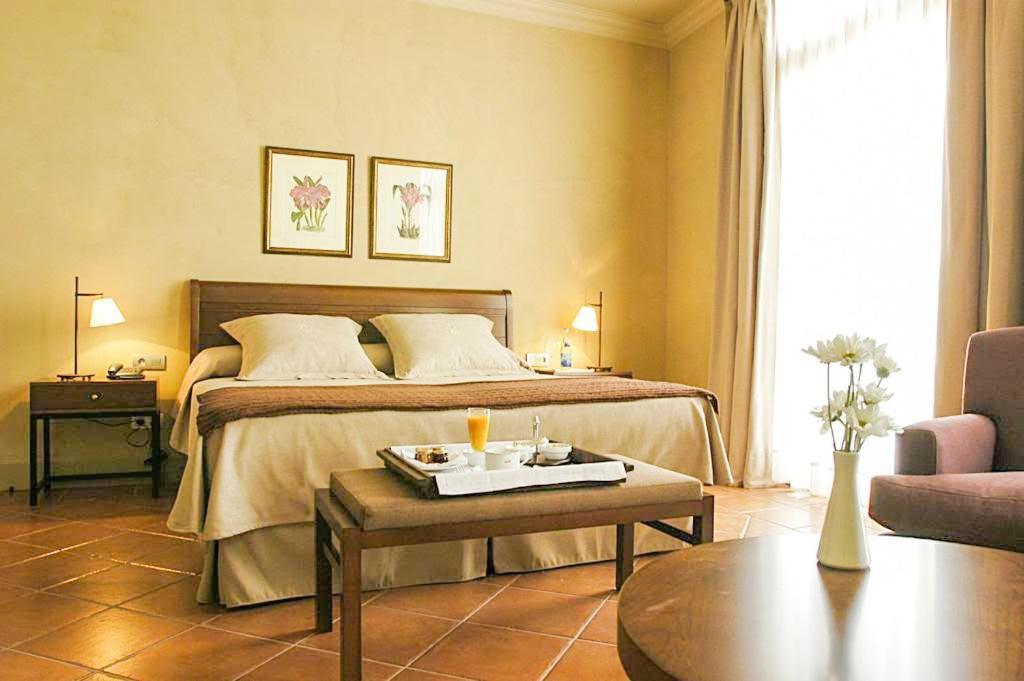 Bremon Boutique Hotel By Duquessa Hotel Collection Кардона Екстериор снимка