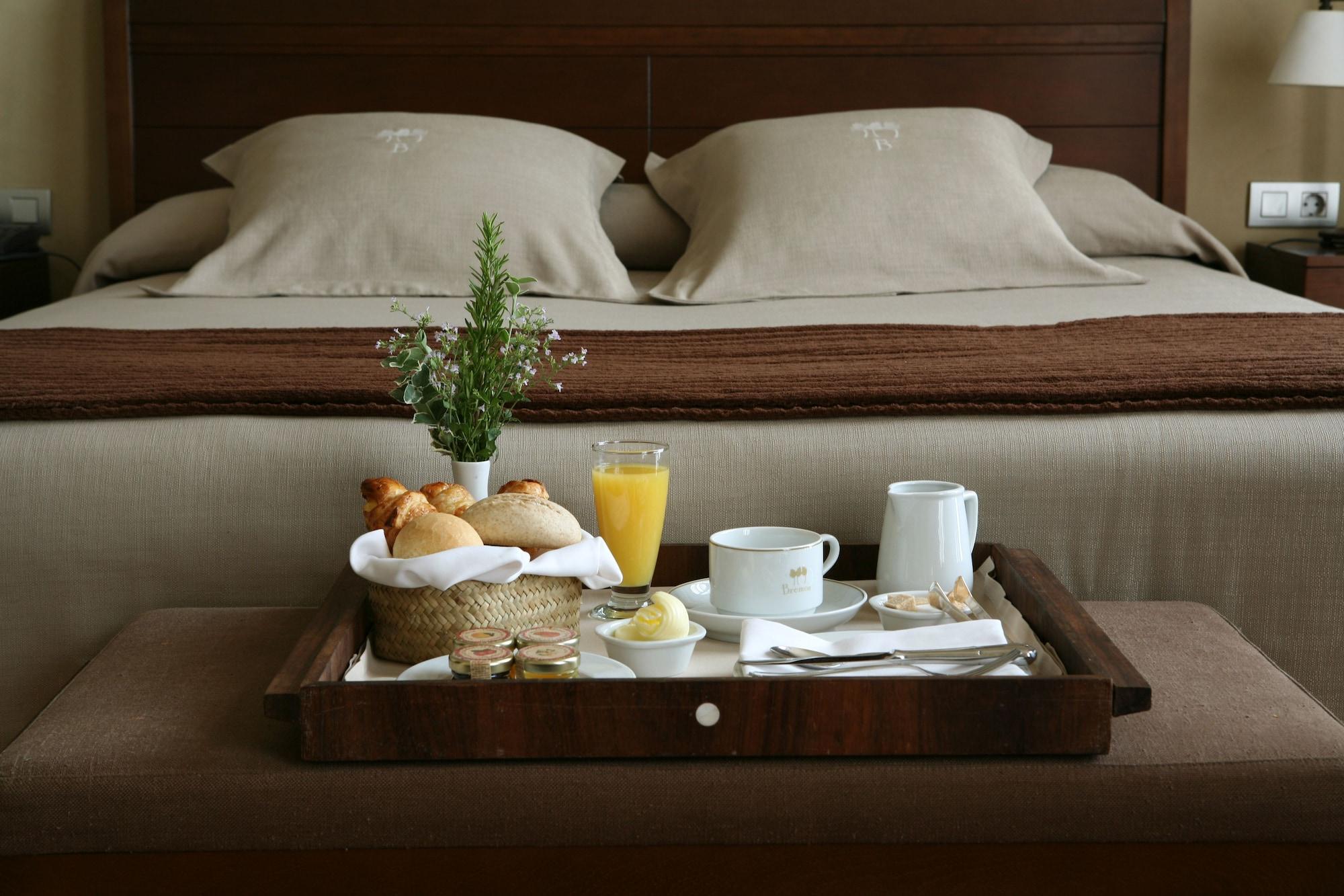 Bremon Boutique Hotel By Duquessa Hotel Collection Кардона Екстериор снимка