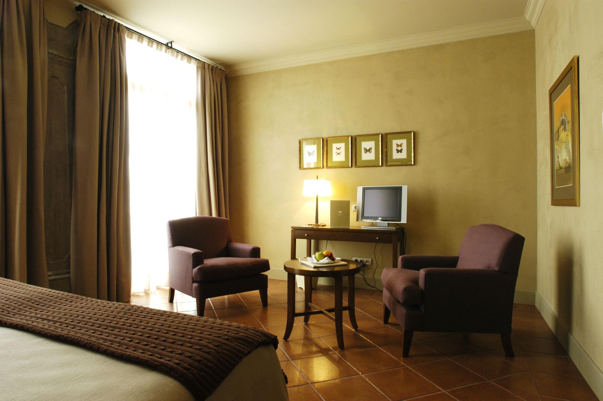 Bremon Boutique Hotel By Duquessa Hotel Collection Кардона Екстериор снимка