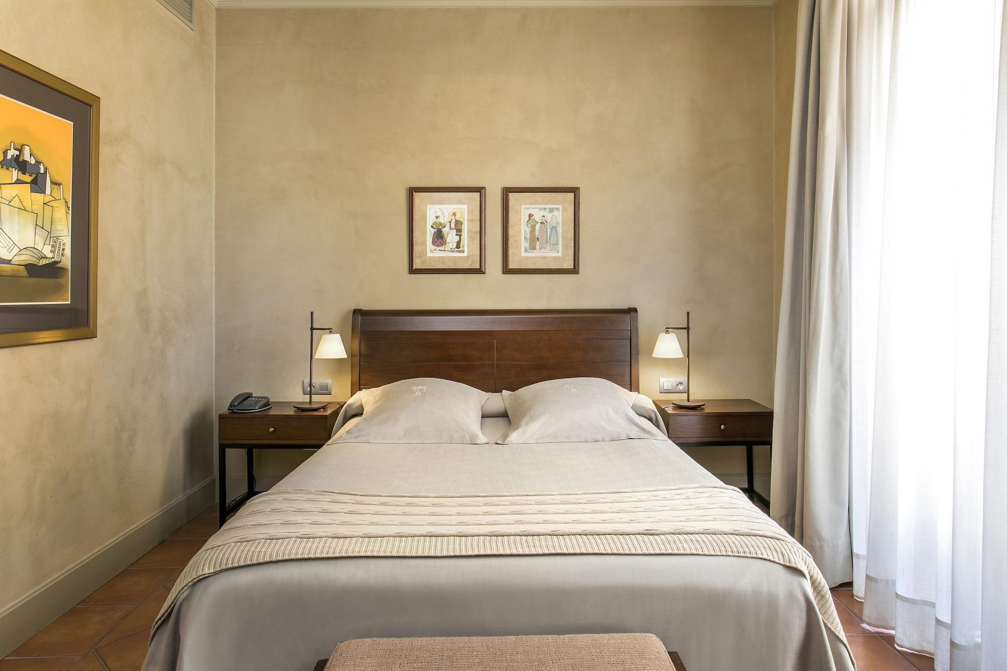 Bremon Boutique Hotel By Duquessa Hotel Collection Кардона Екстериор снимка