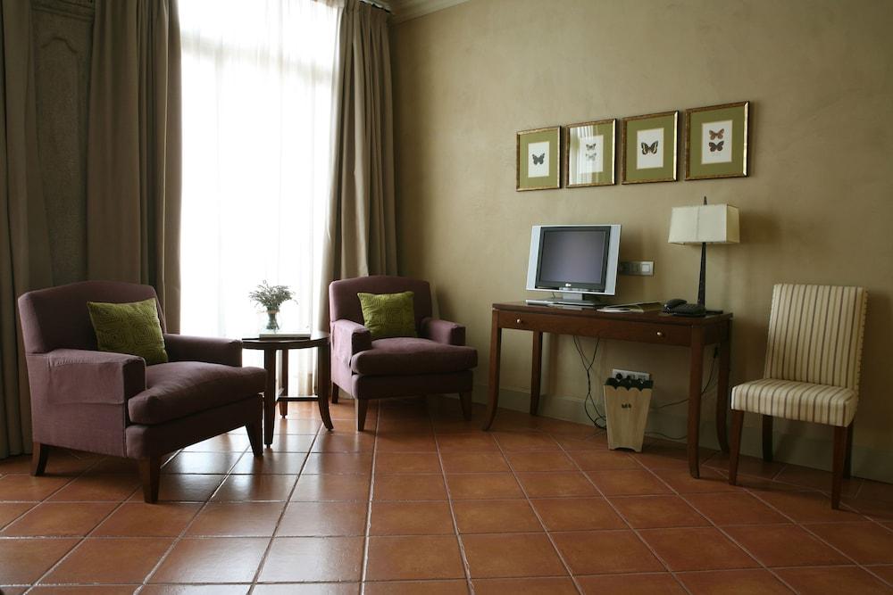 Bremon Boutique Hotel By Duquessa Hotel Collection Кардона Екстериор снимка