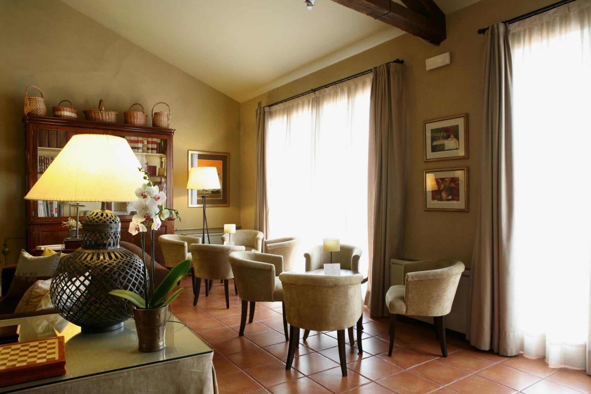 Bremon Boutique Hotel By Duquessa Hotel Collection Кардона Екстериор снимка