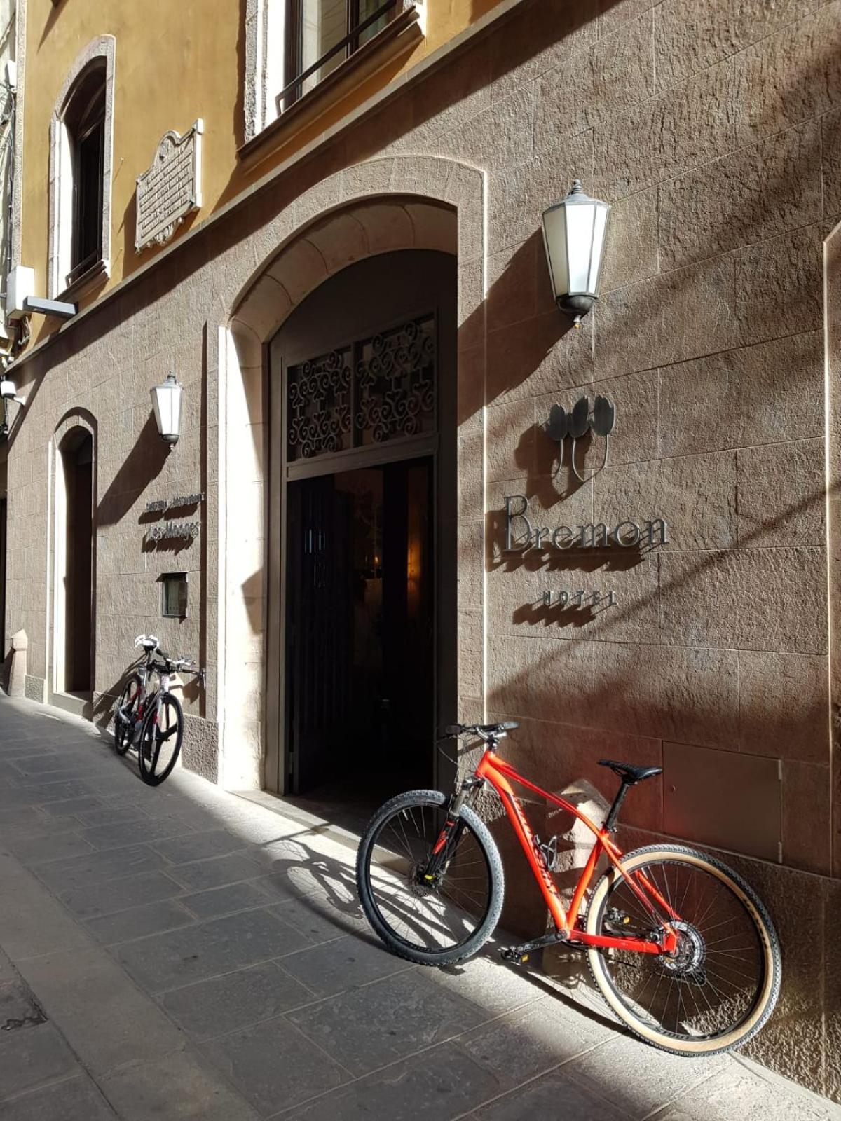 Bremon Boutique Hotel By Duquessa Hotel Collection Кардона Екстериор снимка