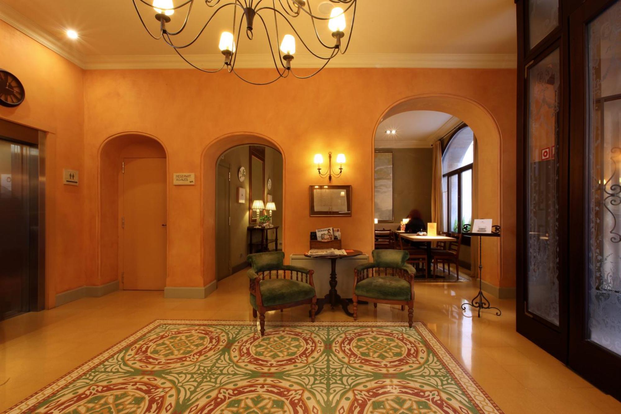 Bremon Boutique Hotel By Duquessa Hotel Collection Кардона Екстериор снимка