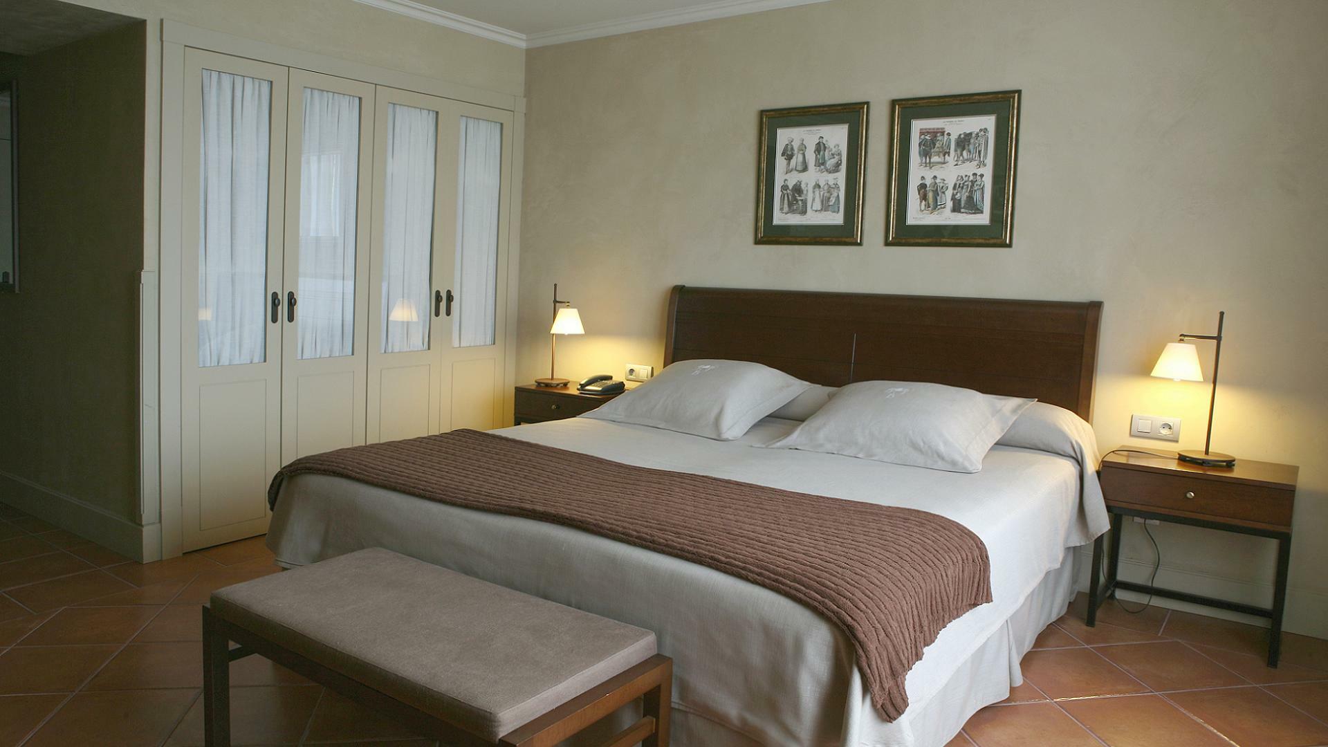 Bremon Boutique Hotel By Duquessa Hotel Collection Кардона Екстериор снимка