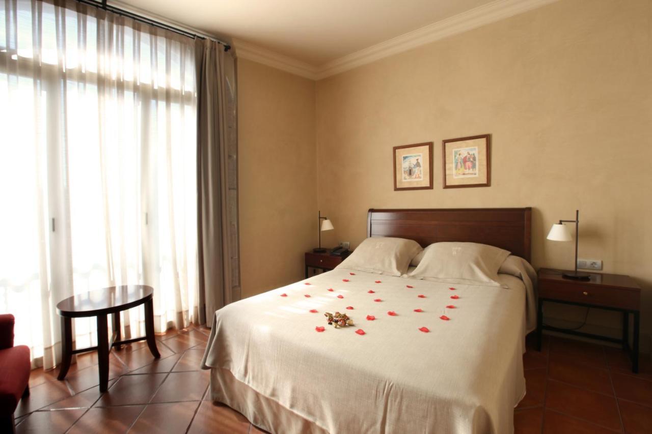 Bremon Boutique Hotel By Duquessa Hotel Collection Кардона Стая снимка